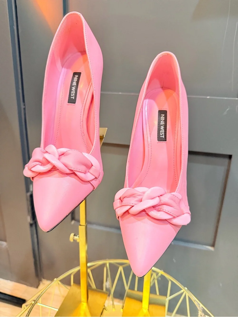 Nine West Pink Pointed Toe Chain Pumps